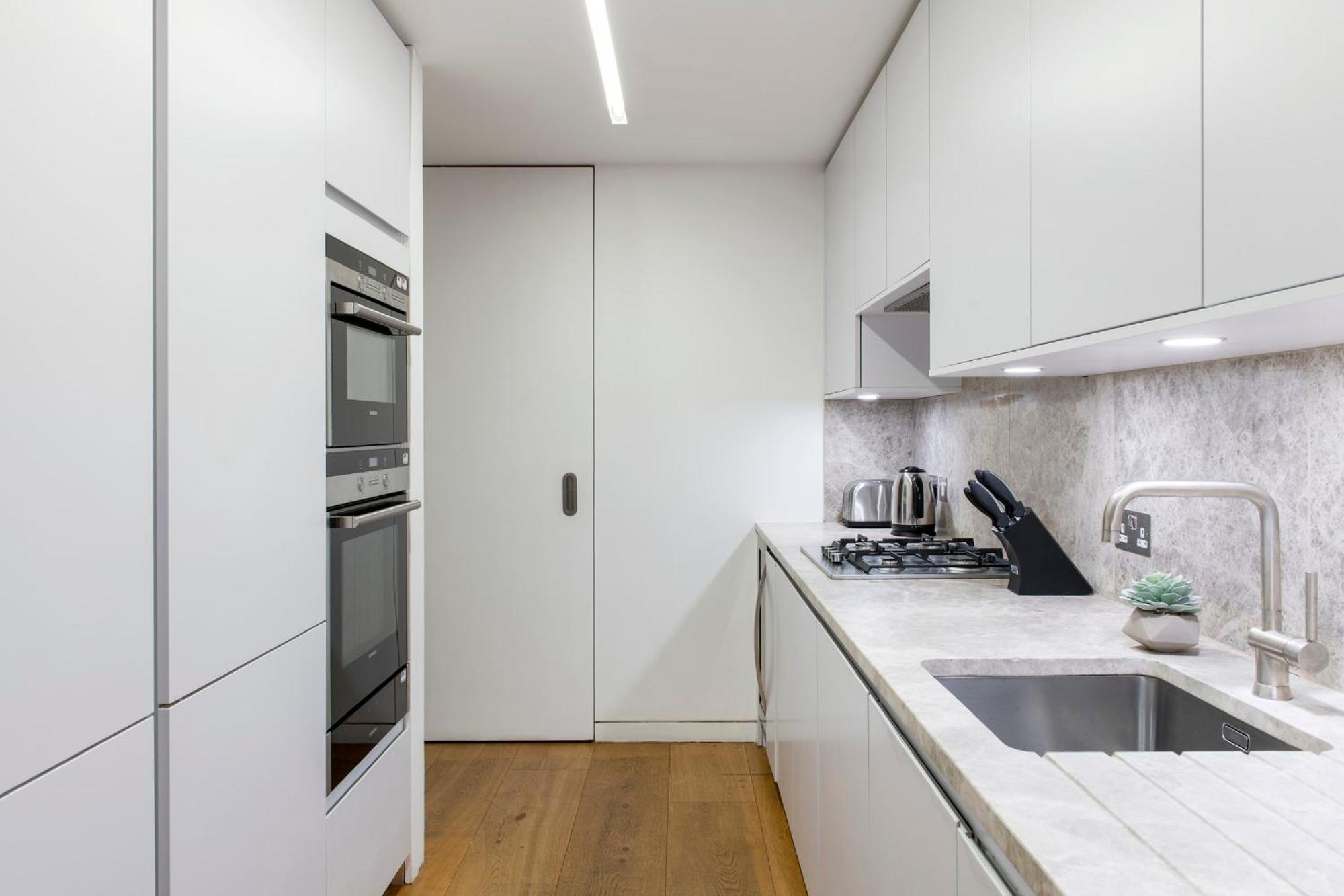 Cove Arne Street Appartement Londen Buitenkant foto